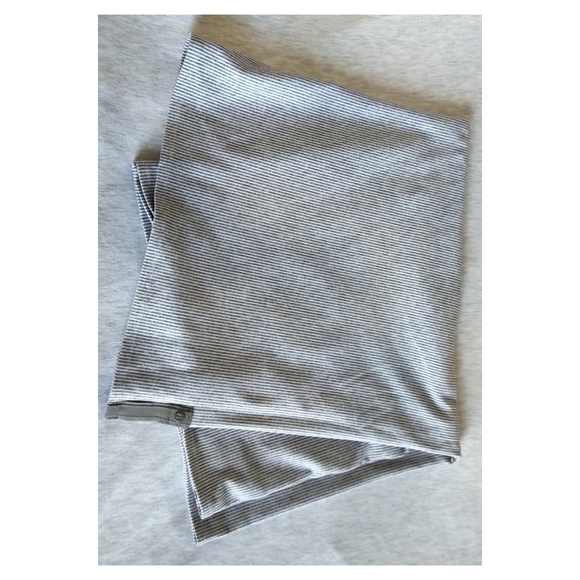 Lululemon Vinyasa Scarf - Rulu - Wee Stripe White Heathered Medium Grey - Picture 4 of 8